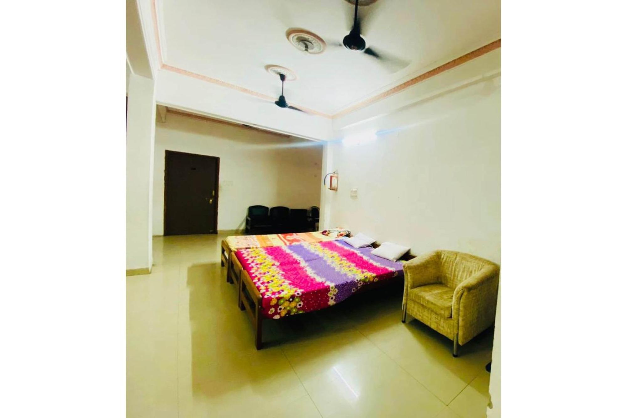J C Guest House Hasanganj Exterior foto